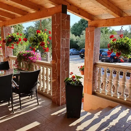 Bed & Breakfast Nikolina Medulin