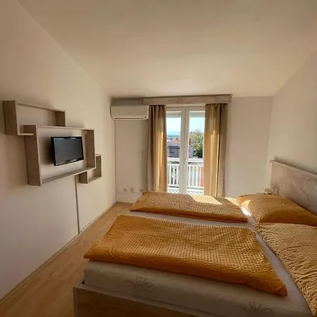 Nikolina Bed and breakfast