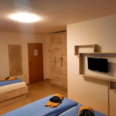 Nikolina Bed & Breakfast