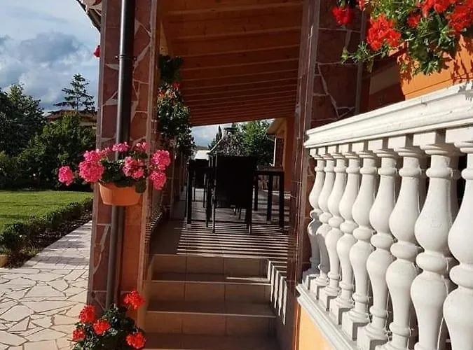 Nocleg ze śniadaniem Nikolina