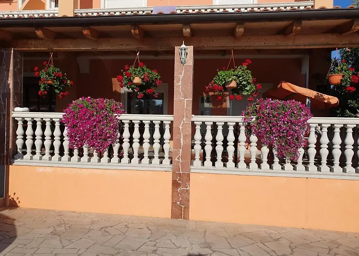 Nikolina krevet i doručak