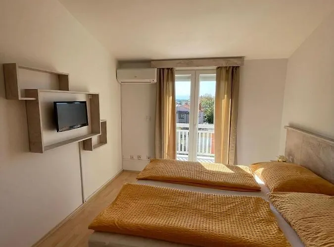 Nikolina Bed & Breakfast