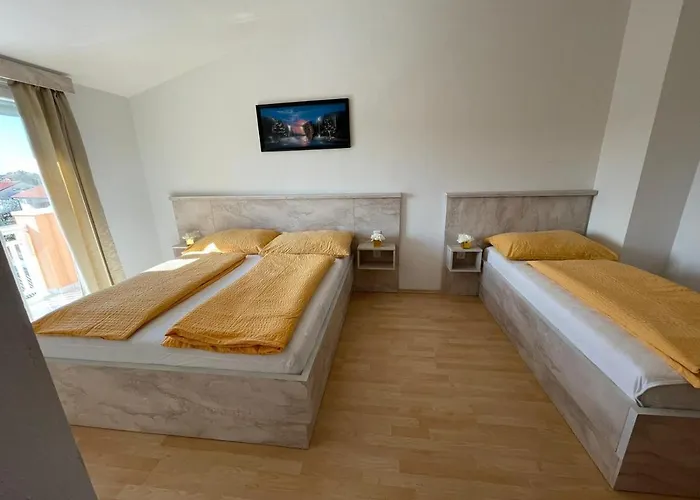 Nikolina Bed & Breakfast 3*